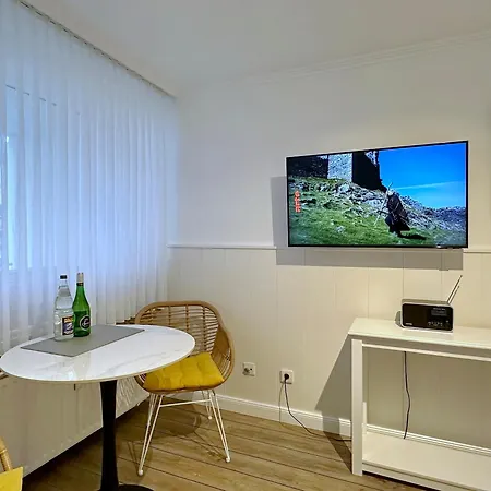 Metropol, Whg 3, Landseite 1og *